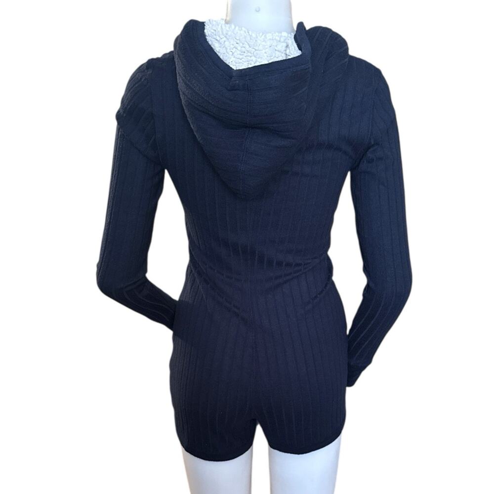 Abercrombie & Fitch Navy Ribbed Fleece Lined Hood Long Sleeve Romper Size XS - Picture 3 of 8